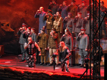 Sabaton a Velký válečný sbor v Amfiteátru Lochotín