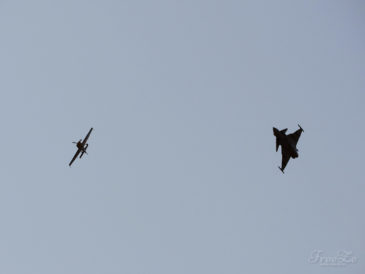 Ivo Kardoš a Martin Šonka, JAS-39 Gripen a Extra-300SR